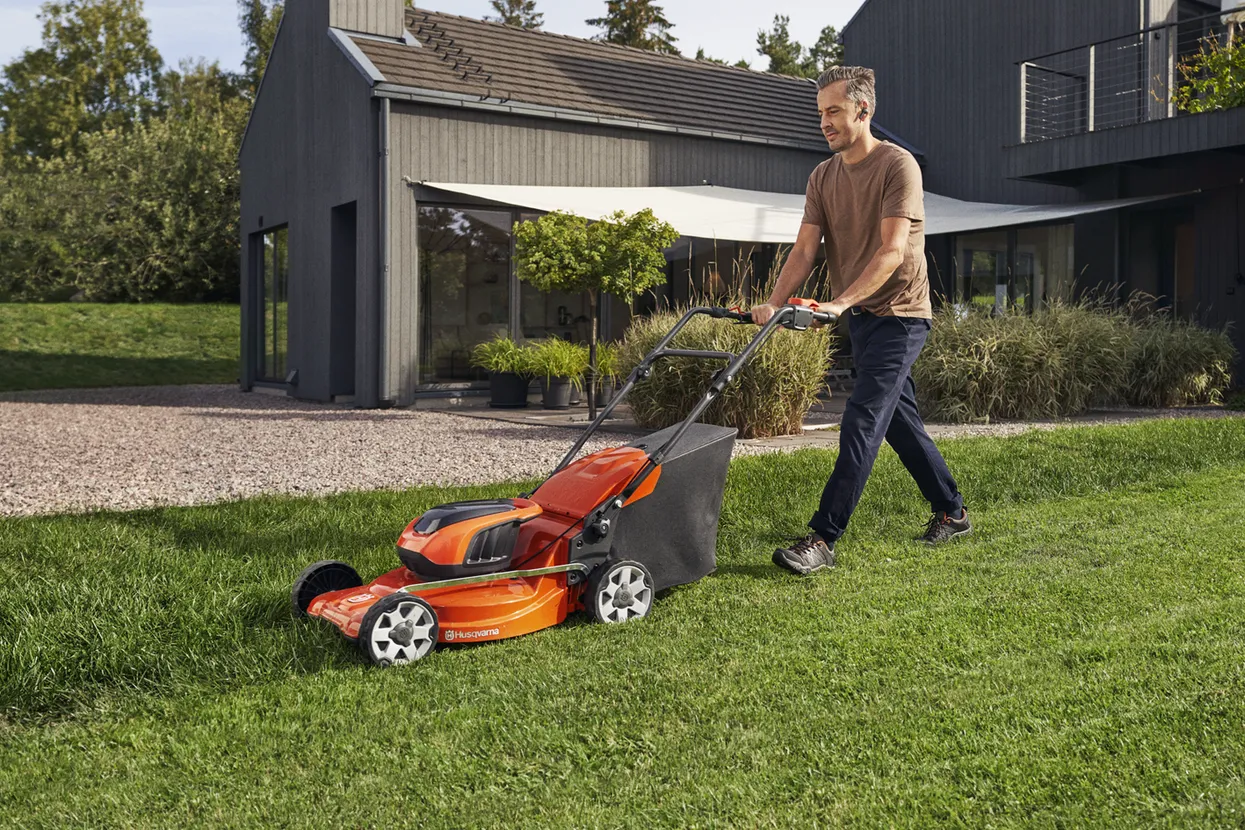 HUSQVARNA LC 142i inkl. Akku und Ladegerät – Bild 2