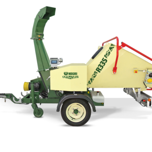 NEGRI Biohäcksler R335 / Häcksler mit Straßenfahrwerk für Traktor