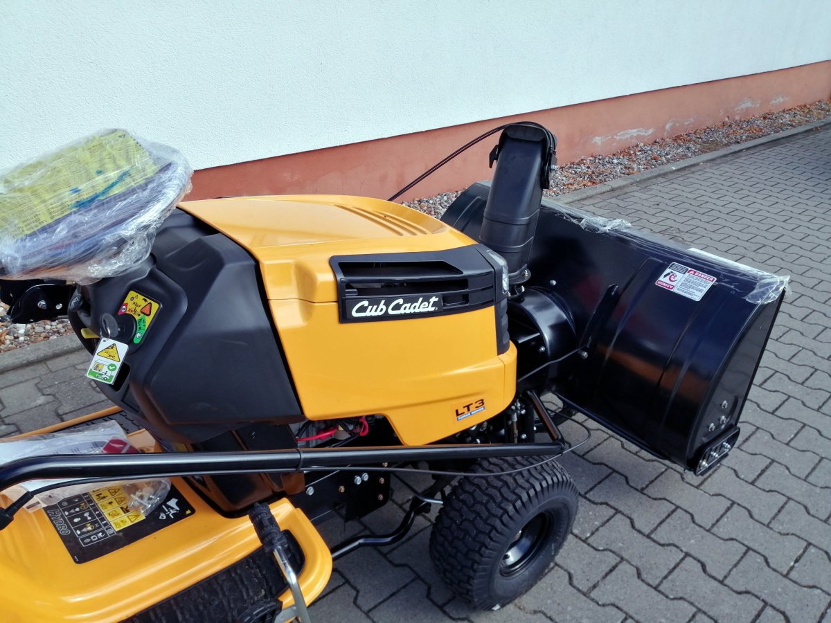 Cub Cadet Rasentraktor LT3 PR105 – inkl. Anbauschneefräse – Bild 2