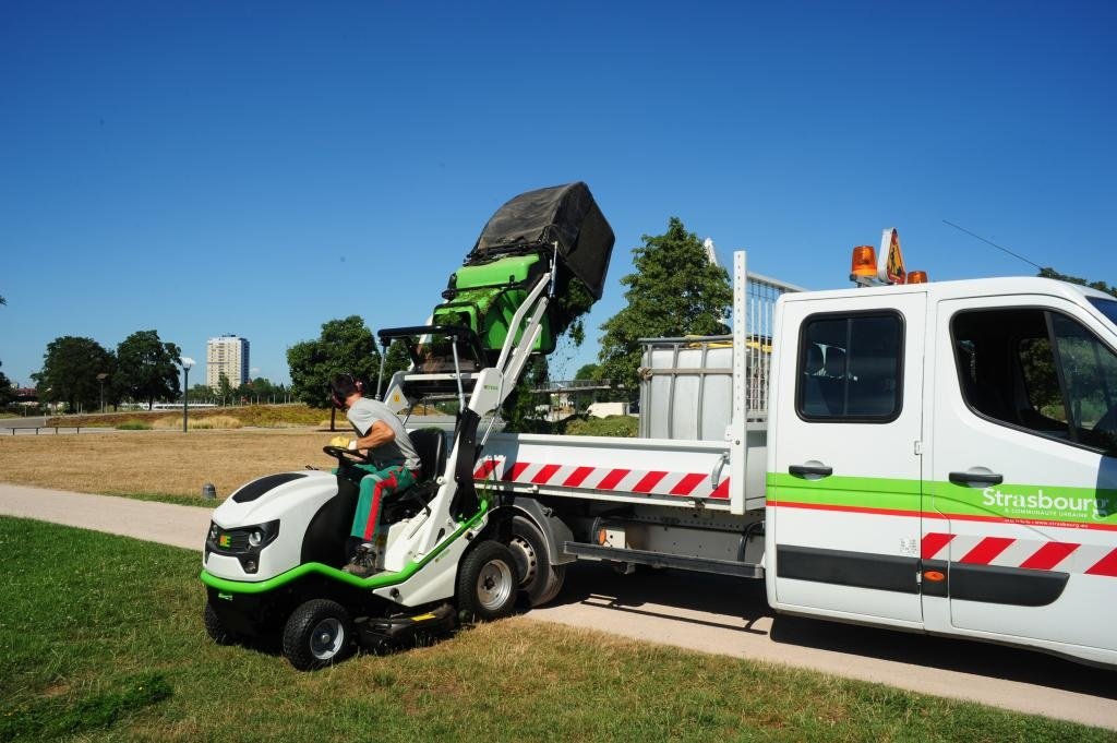 ETESIA Rasentraktor Buffalo 124 HVHP – Bild 2