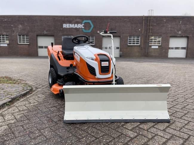 STIHL Rasentraktor RT 5097 – inkl. Schneeschild